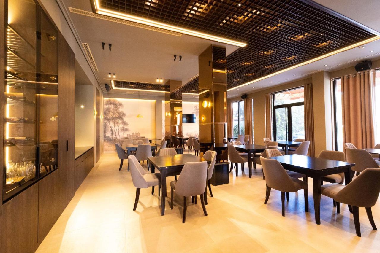 New Donantelo Hotel Vlorë Εξωτερικό φωτογραφία
