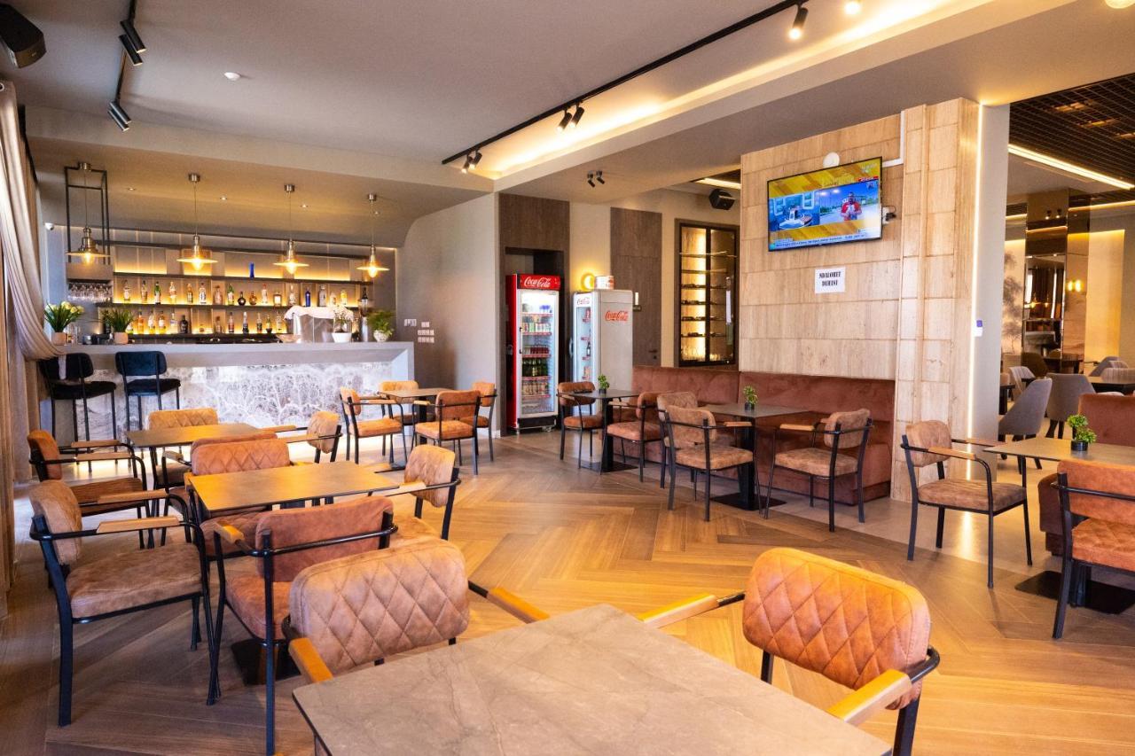 New Donantelo Hotel Vlorë Εξωτερικό φωτογραφία
