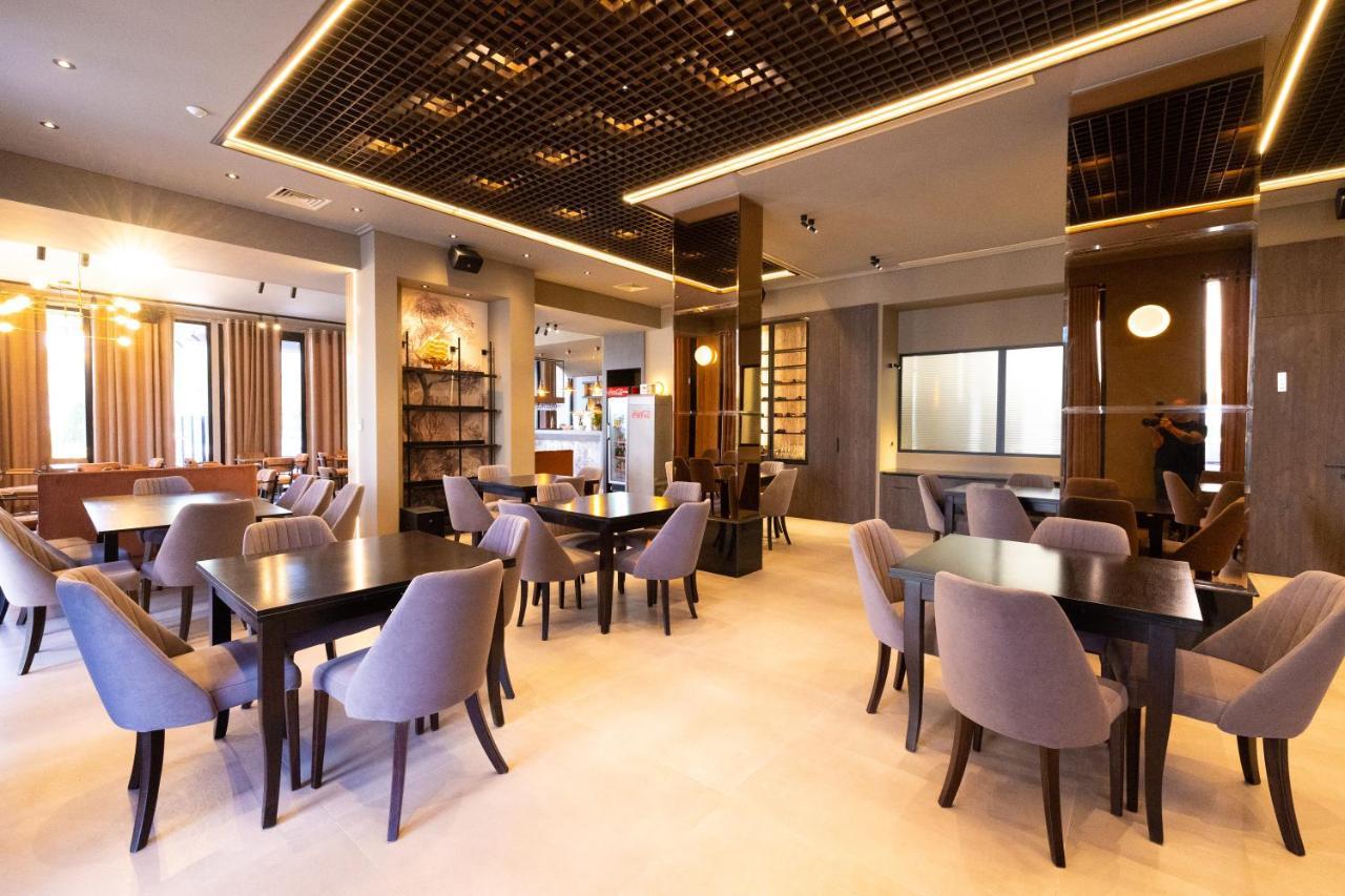 New Donantelo Hotel Vlorë Εξωτερικό φωτογραφία