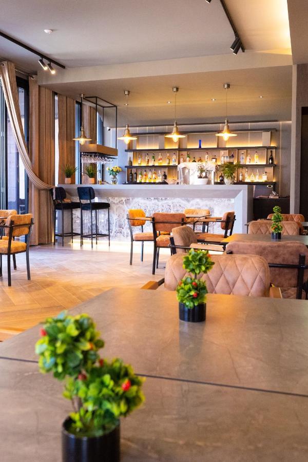 New Donantelo Hotel Vlorë Εξωτερικό φωτογραφία