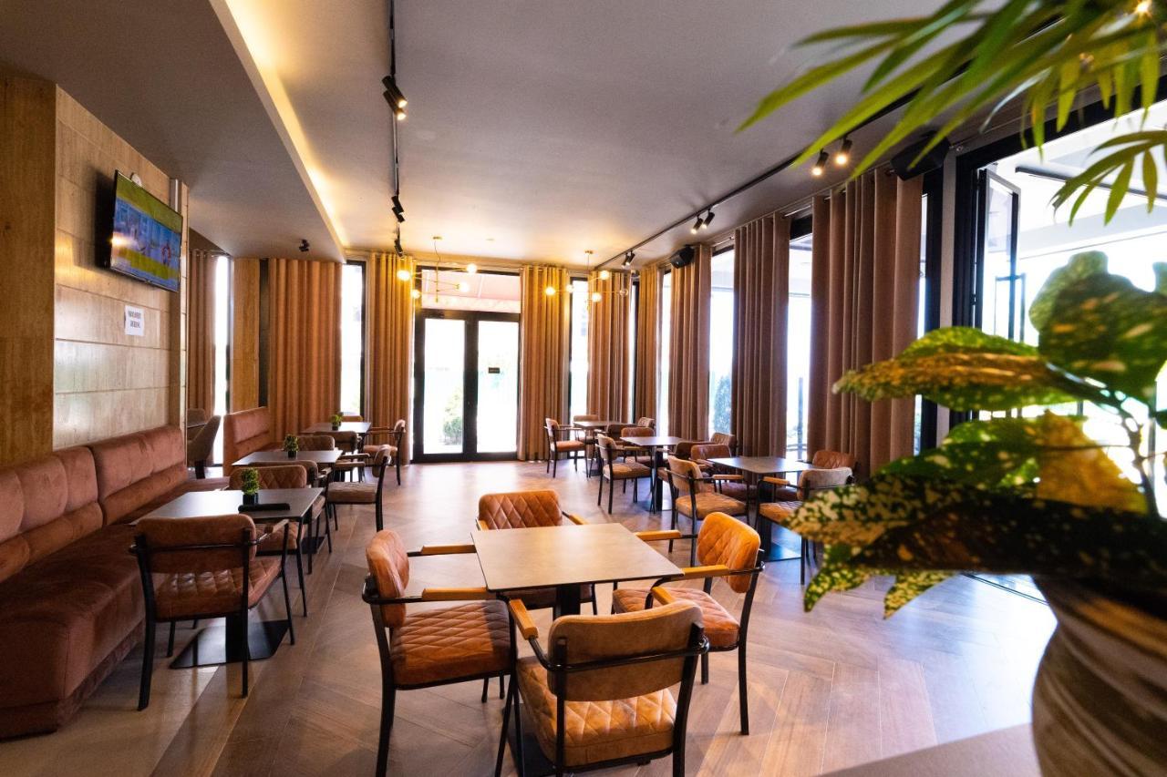 New Donantelo Hotel Vlorë Εξωτερικό φωτογραφία