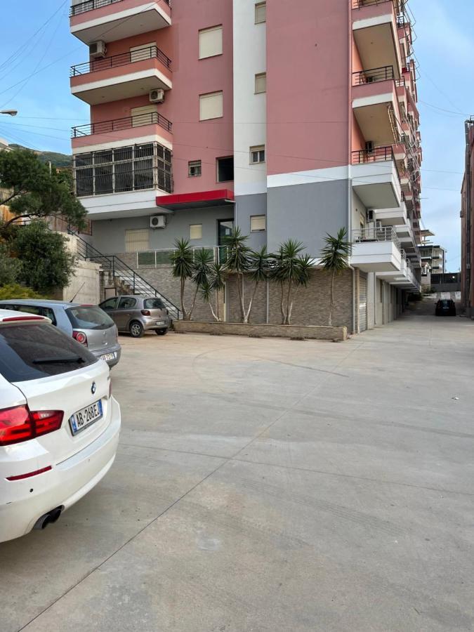 New Donantelo Hotel Vlorë Εξωτερικό φωτογραφία