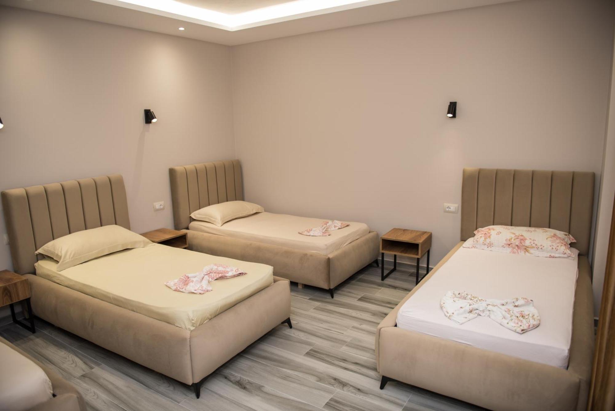 New Donantelo Hotel Vlorë Εξωτερικό φωτογραφία