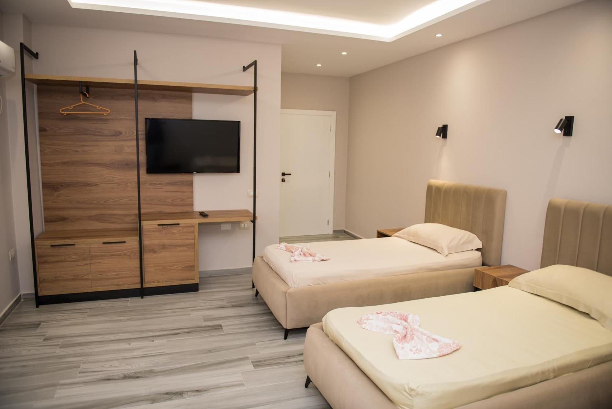 New Donantelo Hotel Vlorë Εξωτερικό φωτογραφία