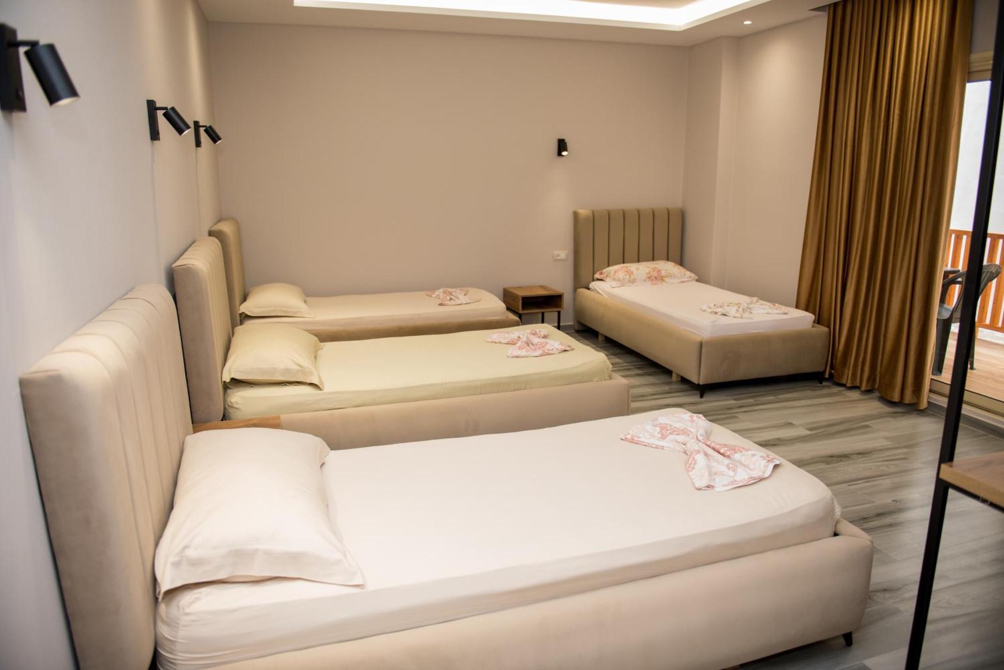 New Donantelo Hotel Vlorë Εξωτερικό φωτογραφία