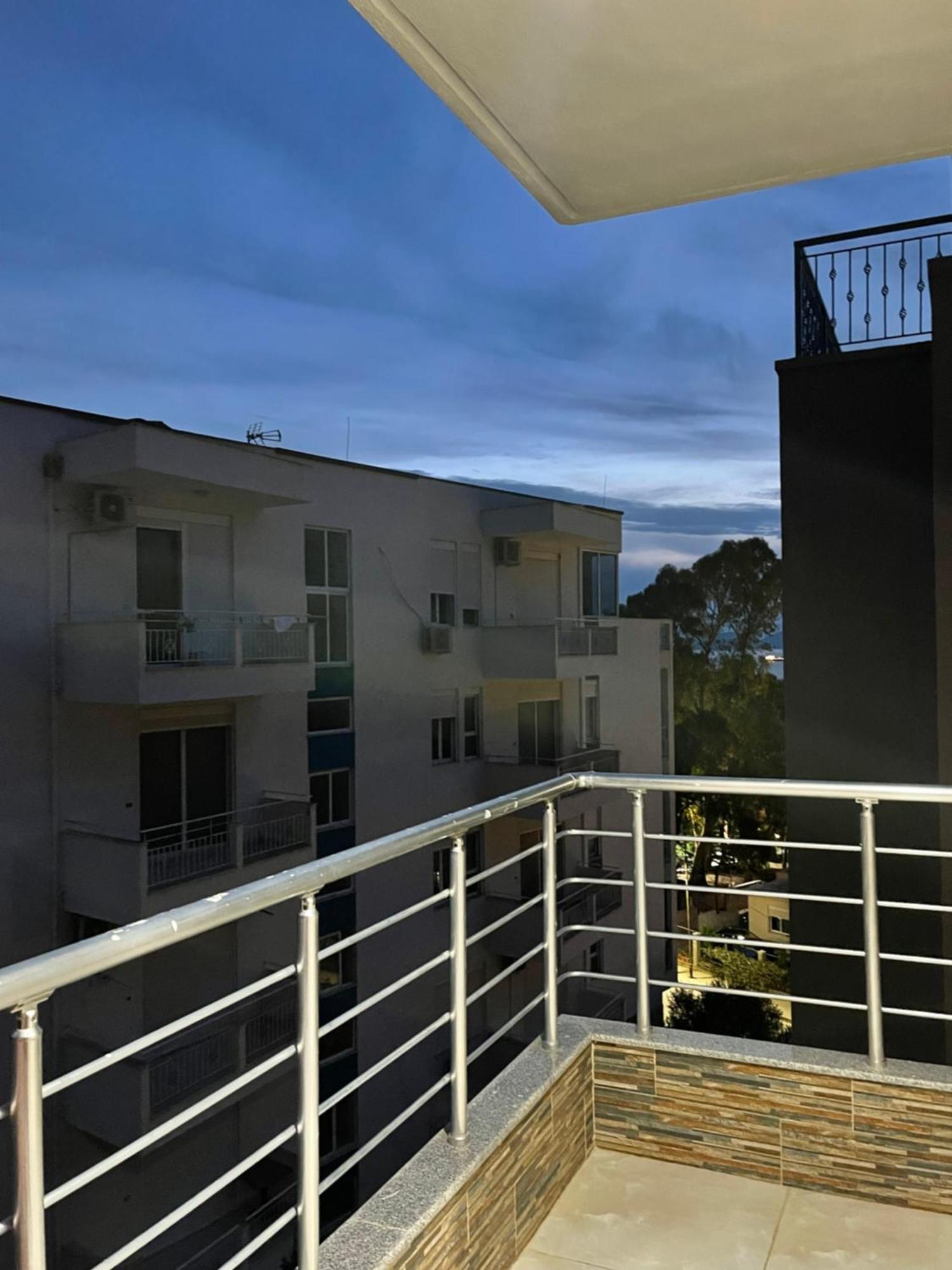 New Donantelo Hotel Vlorë Εξωτερικό φωτογραφία